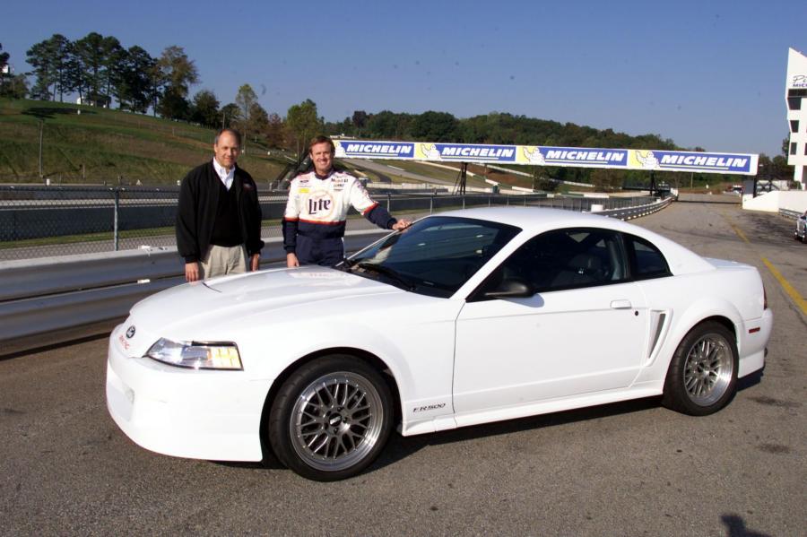  Ford Mustang FR500 1999 года  (фото 9 из 12)